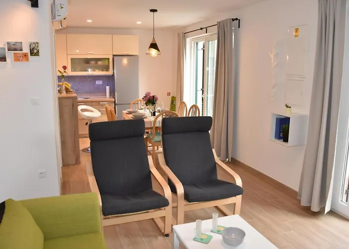 New Holliday House Ardura * Štivan