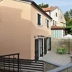 New Holliday House Ardura Prázdninový dům